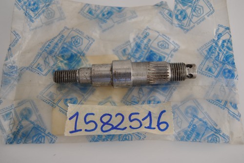 Front wheel axle piaggio - wheel, vespa