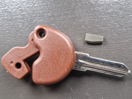 Brown vespa piaggio spare key - brown,