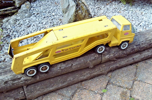 Vintage tonka car carrier - car,