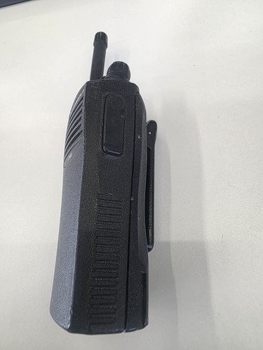 Motorola cp040 uhf walkie - motorola,