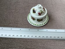 PORTMEIRION POMONA. MINATURE CHEESE DISH WITH DOMED COVER.7x5cm