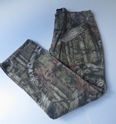 Mossy oak camouflage real - oak, tree