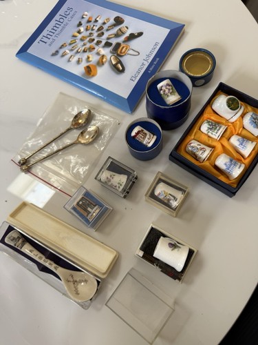 Thimbles lot miniature spoons - lot,