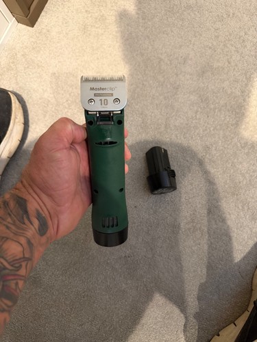 Masterclip dog clippers with