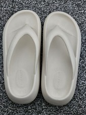 Primark Women's Cream Flip