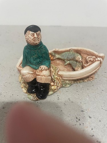 Fisher folk mere side art - fisher-folk,