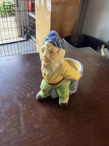 Dwarf planter - dwarf,