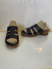 Moshulu Slip On Heels Leather