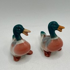 BESWICK ENGLAND PAIR OF 2  X