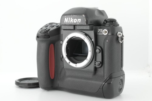 Nikon 35mm slr film - nikon,