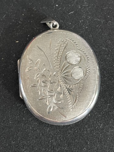 Vintage solid silver locket - silver,