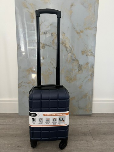 Ryanair 40x25x20cm under seat - 40x25x20cm,