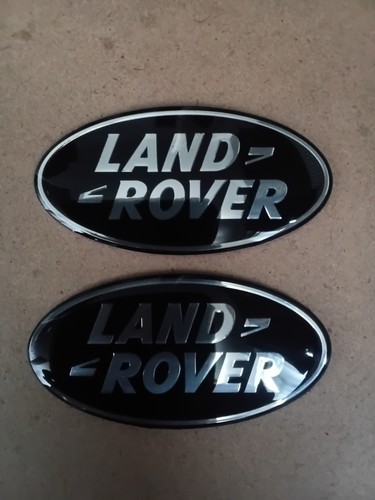 Land rover grill badge - black, &