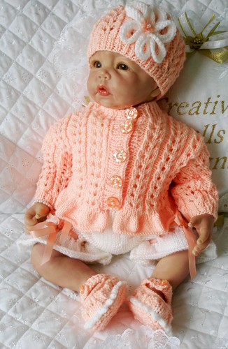 Baby doll knitting pattern - baby, dk