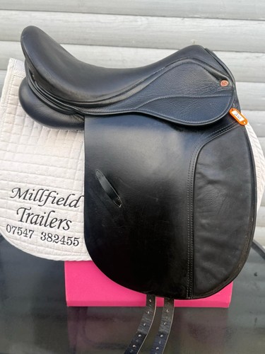 Saddle company dressage - company,