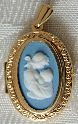 Lovely vintage boxed - boxed, 9