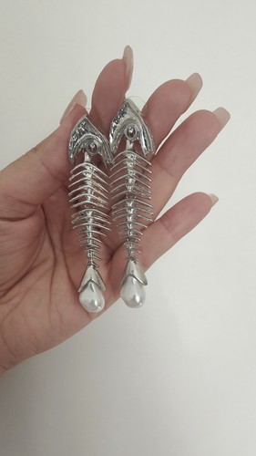 Schiaparelli inspired fishbone - schiaparelli,