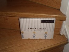 laura ashley pair laurissa