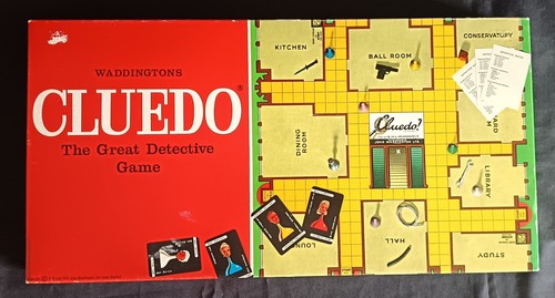 Vintage cluedo board game - cluedo,