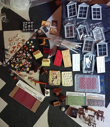 Dolls house bundle - dolls,