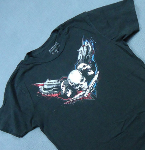 Gears war shirt mens m - 4,