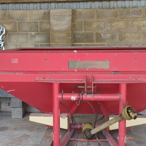 Red pto driven - red, fertilizer