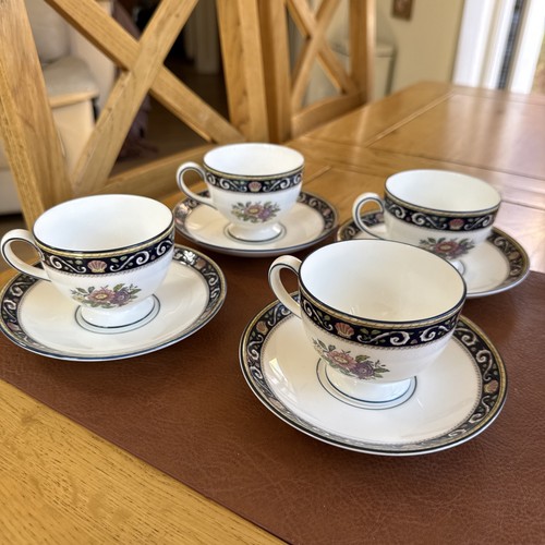 Wedgwood runnymede bone - x,