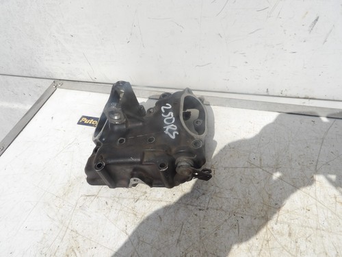 Honda 250 rocker - cover,