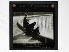 3 Children Pond Edge Great