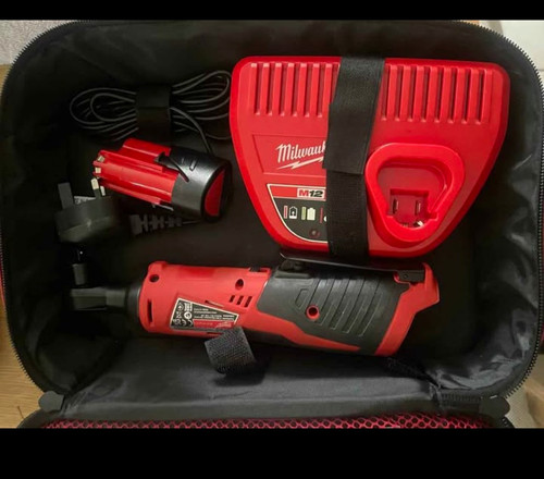 Milwaukee m12 12v impact - milwaukee, ir