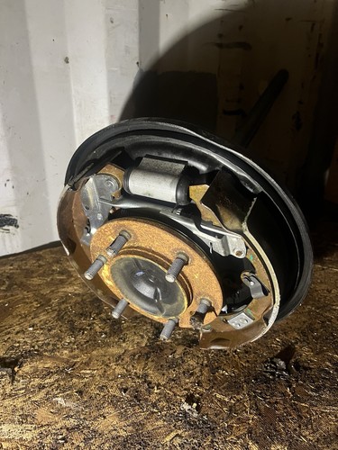 Toyota hilux 2015 rear axle - 2015,