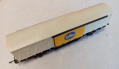Hornby r786 fyffes ferry van - ferry,