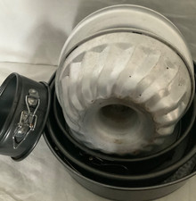 Cake tin collection with 2