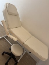 Reclining Massage Table