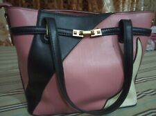 Elegant Women's Leather Handbag - Stylish Shoulder Bag for Everyday Use