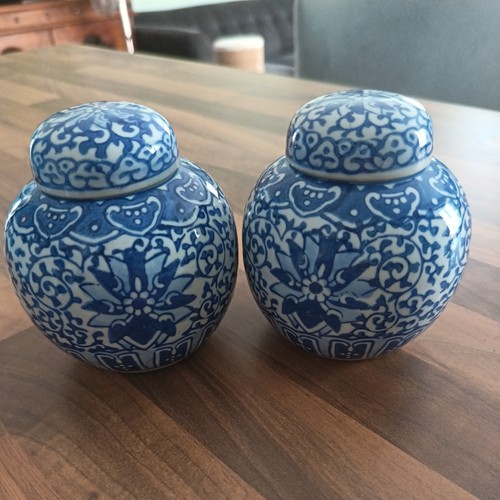 Beautiful pair vintage - beautiful,