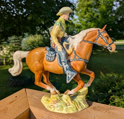 Beswick canadian mounted - canadian,