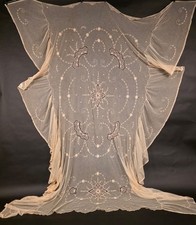 ROMANTIC 1920’S HAND