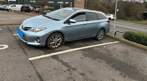 Genuine toyota auris - toyota,