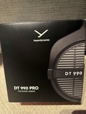 Beyerdynamic DT 990 Pro The Studio Legend 250 Ohm Studio Headphones Black