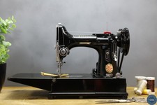 Excellent 1959 Singer 222k RED
