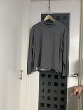 Capsule Black And White Turtle