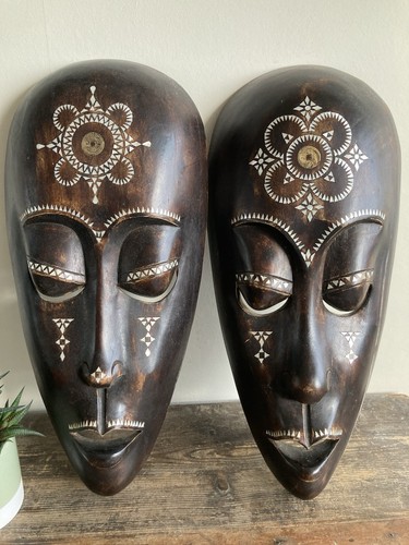 Pair vintage indonesian wood - pair,