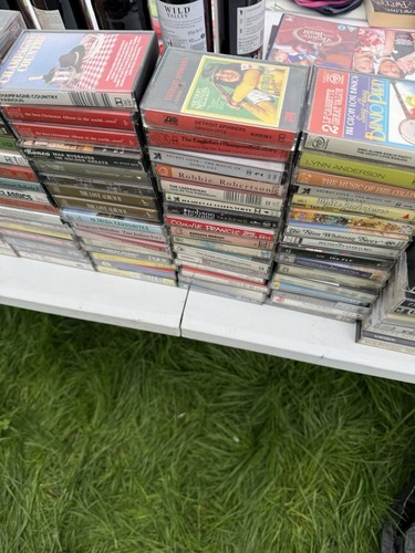 100 music cassettes - music, mixed