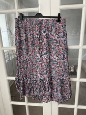 Ladies Skirt