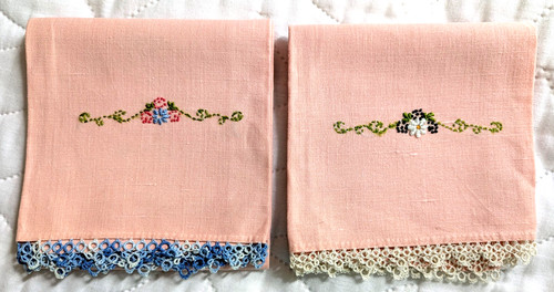 Vintage hand embroidered - hand, &