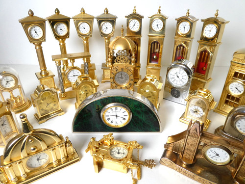 Small gold novelty - gold,