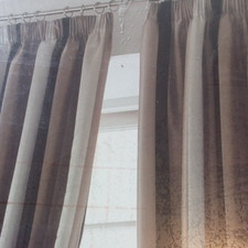 Karok Noir Pencil Pleat