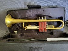 Getzen Capri Bb Trumpet +New Case shhhmute, recent service.Beautiful Tone.
