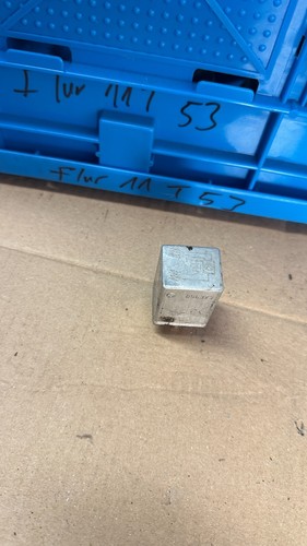 Mercedes w126 r107 relay - r107,
